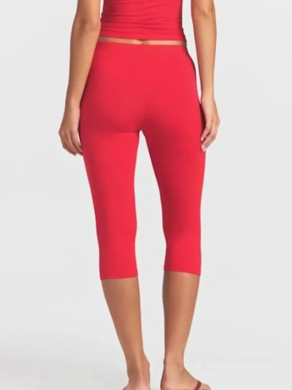 Skims Smooth-Layers High-Waisted Capri Pants Carmine Vibrant Red - Picture 2 of 4
